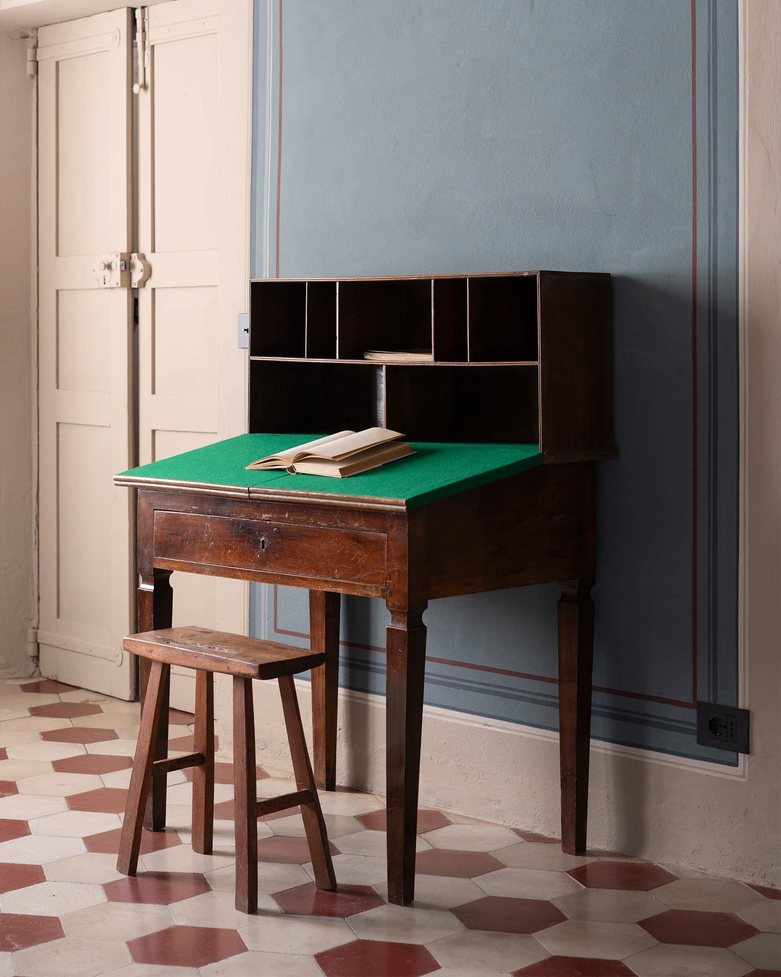 vigne di fagnano la bella estate tavolino epoca