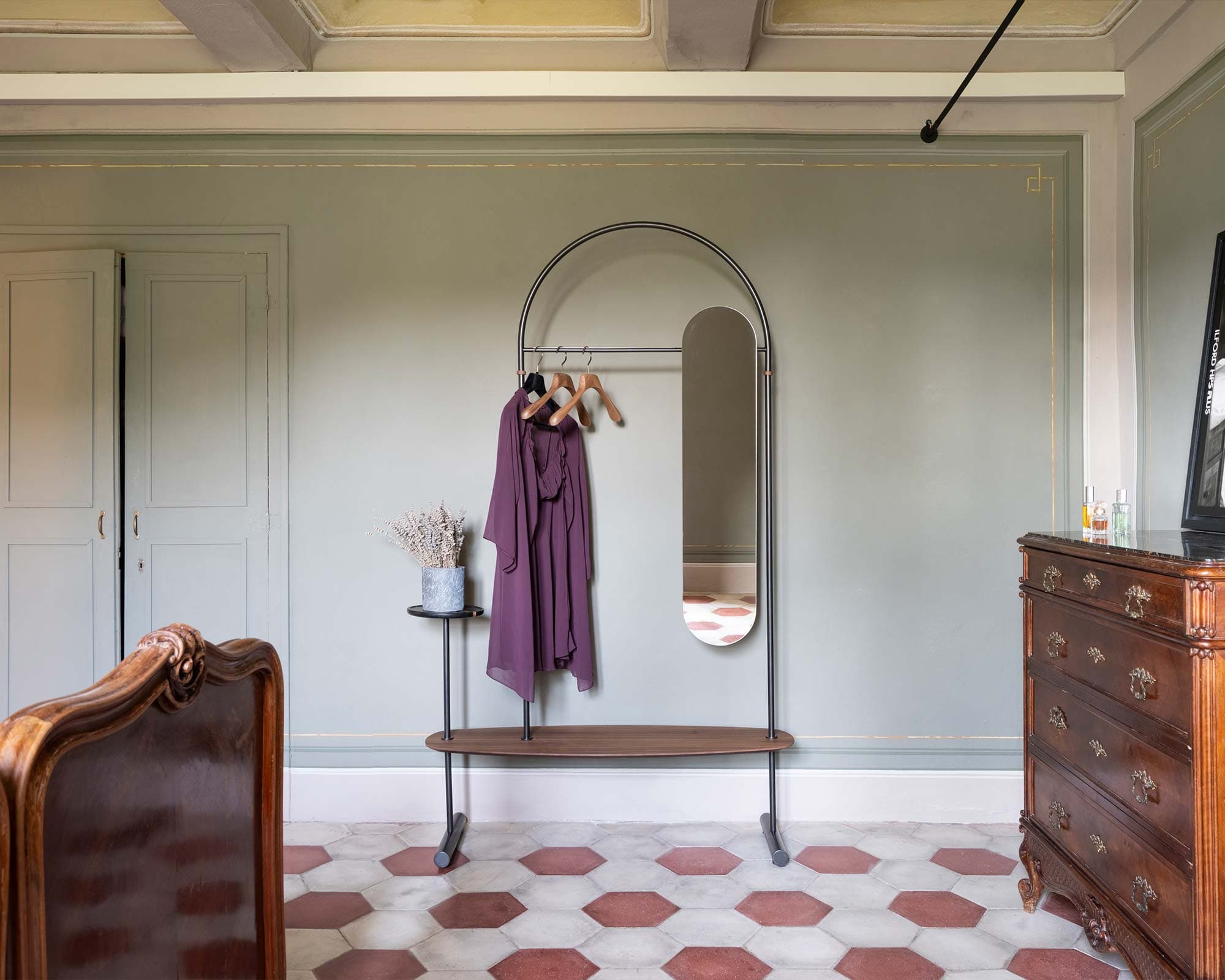 vigne di fagnano tra donne sole appendiabiti fiori disidratati