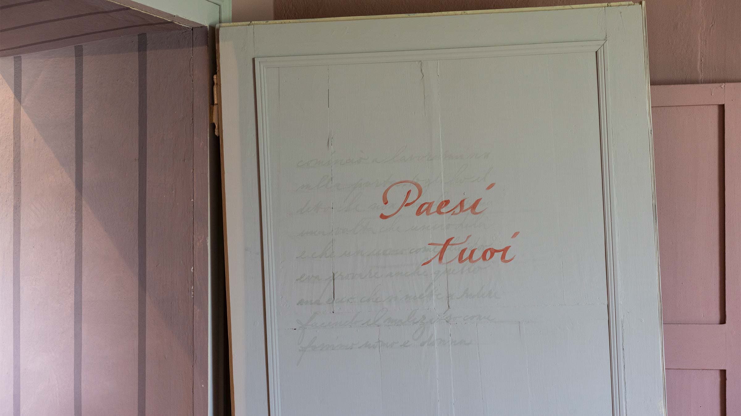 vigne di fagnano paesi tuoi porta ingresso Calligrafia massimo polello romanzo cesare pavese