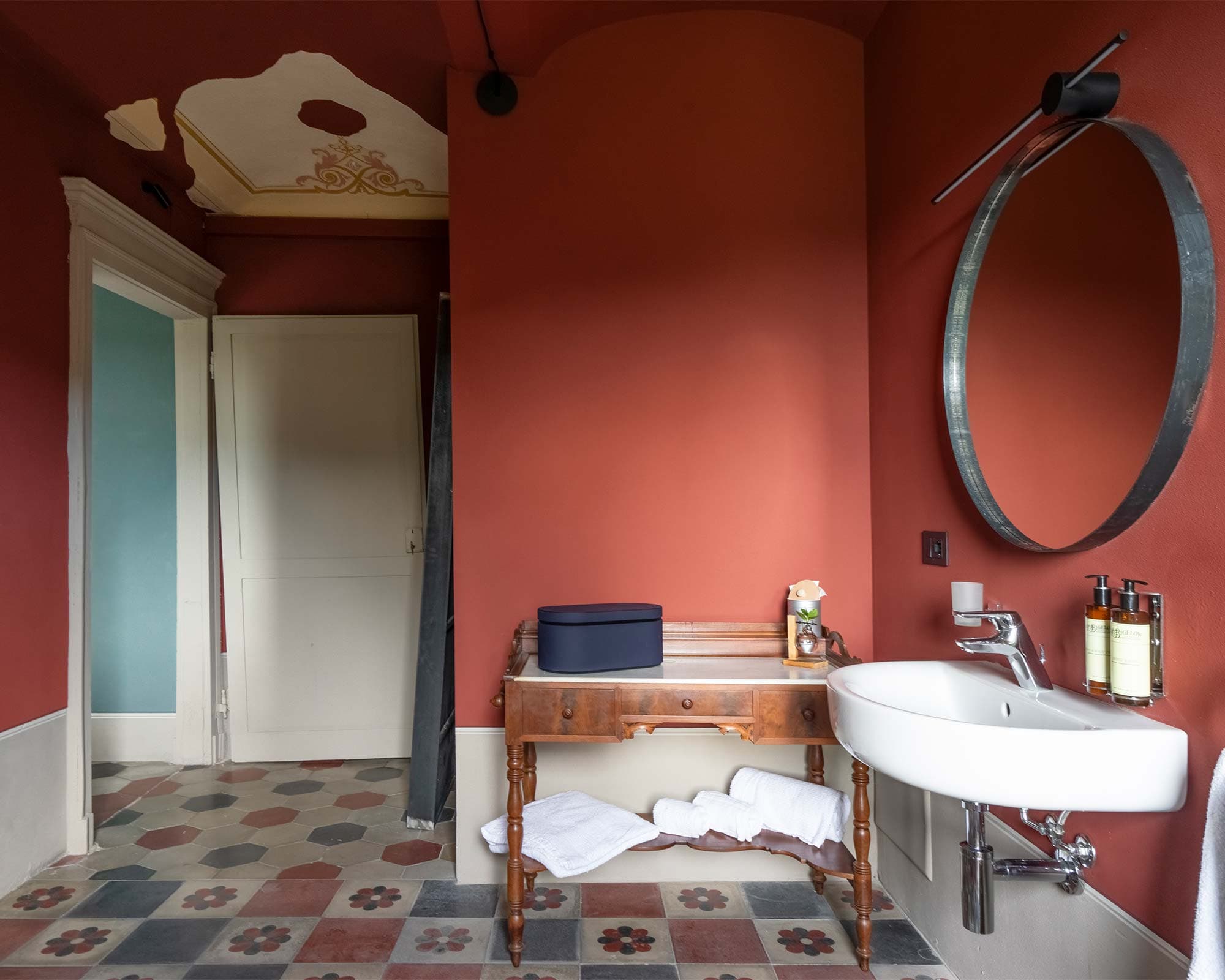 vigne di fagnano il diavolo sulle colline bagno rosso