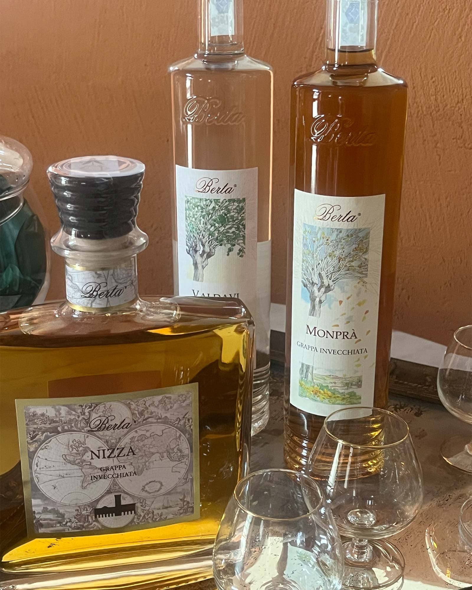 vigne di fagnano honesty bar dettaglio vassoio amari