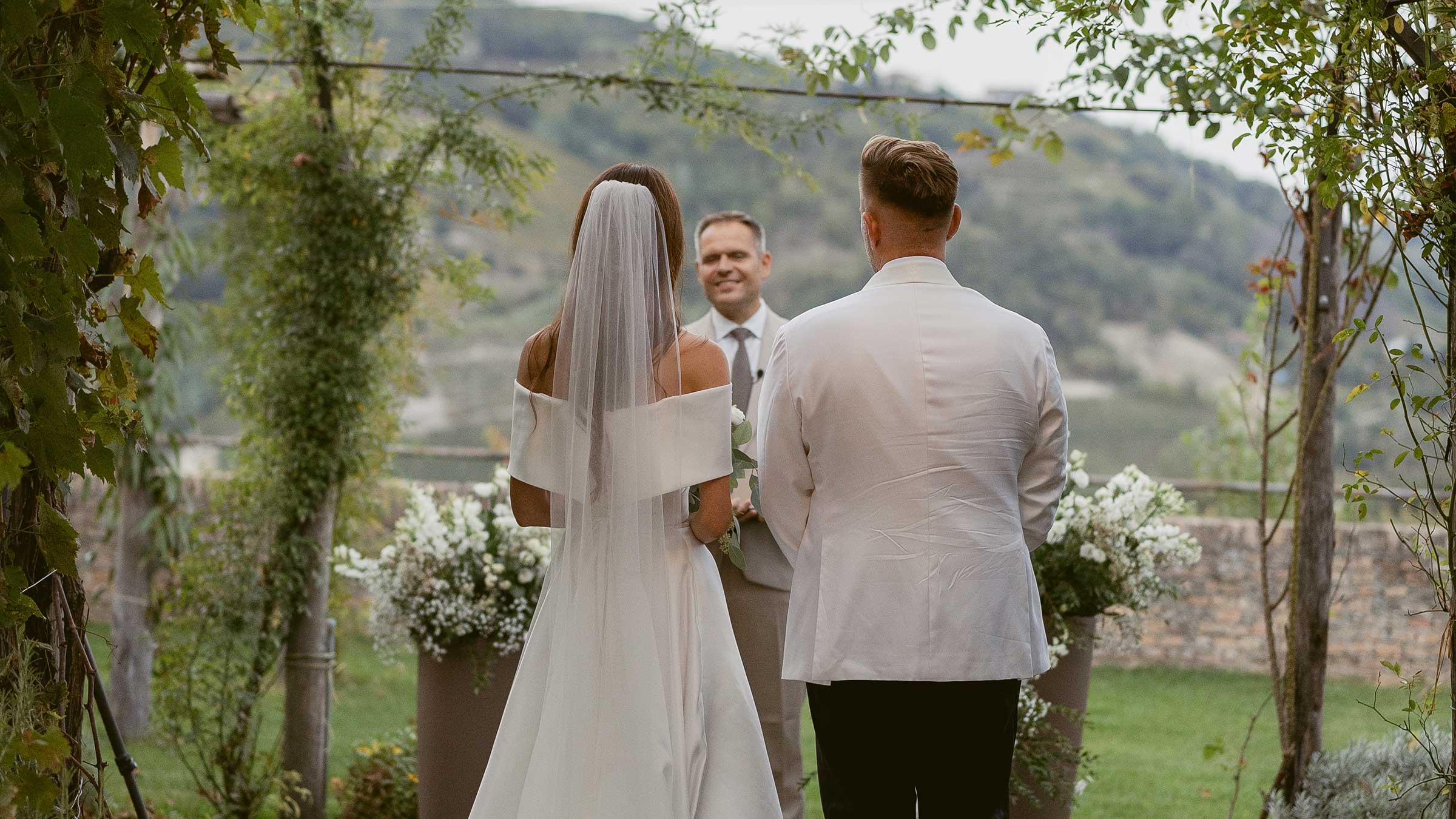 vigne di fagnano wedding sposi bouquet
